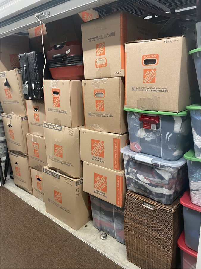 10 x 15 storage unit in Overland Park, KS