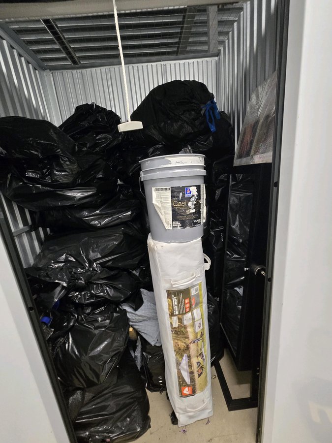 5 x 4 storage unit in Morrisville, PA
