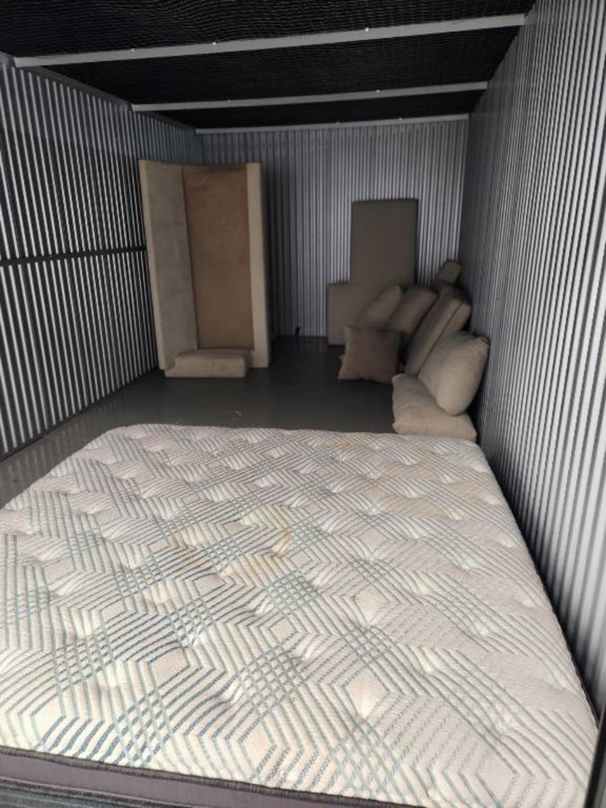 10 x 20 storage unit in Brookfield, WI