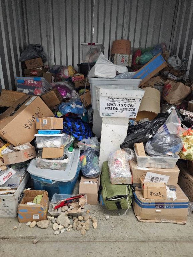 10 x 10 storage unit in Indianapolis, IN