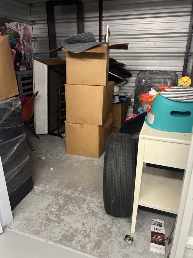 10 x 10 storage unit in Houston, TX