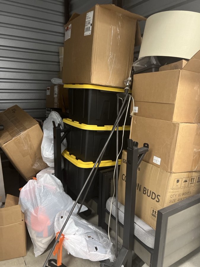 10 x 10 storage unit in Pflugerville, TX