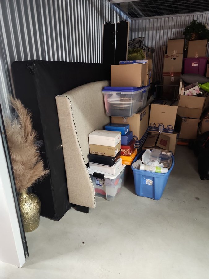 10 x 15 storage unit in Hutto, TX