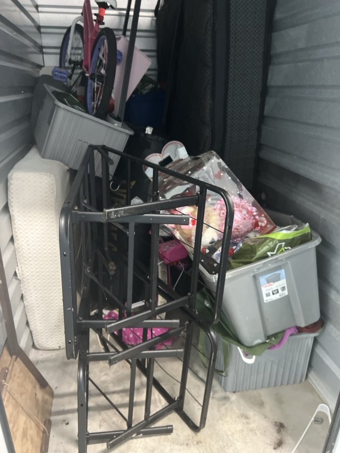 5 x 10 storage unit in Austin, TX