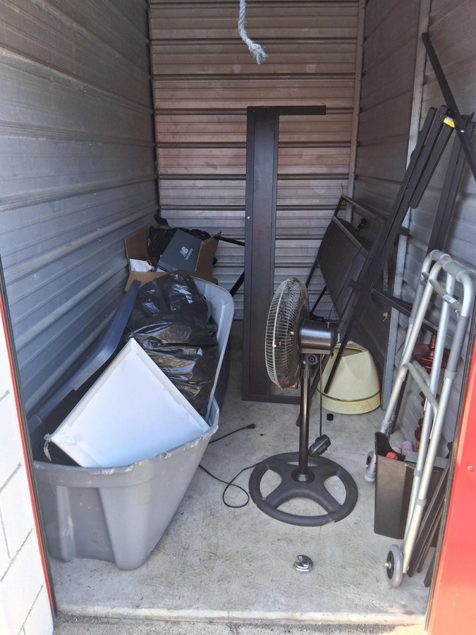 5 x 10 storage unit in Zion, IL