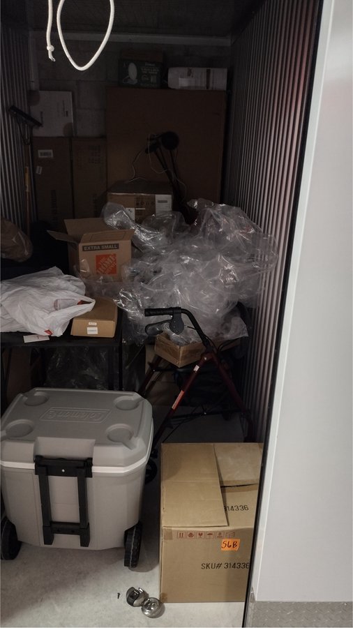 5 x 10 storage unit in Miami, FL