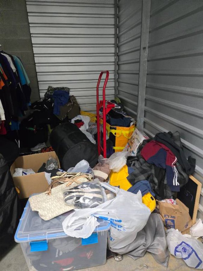 10 x 10 storage unit in Virginia Beach, VA