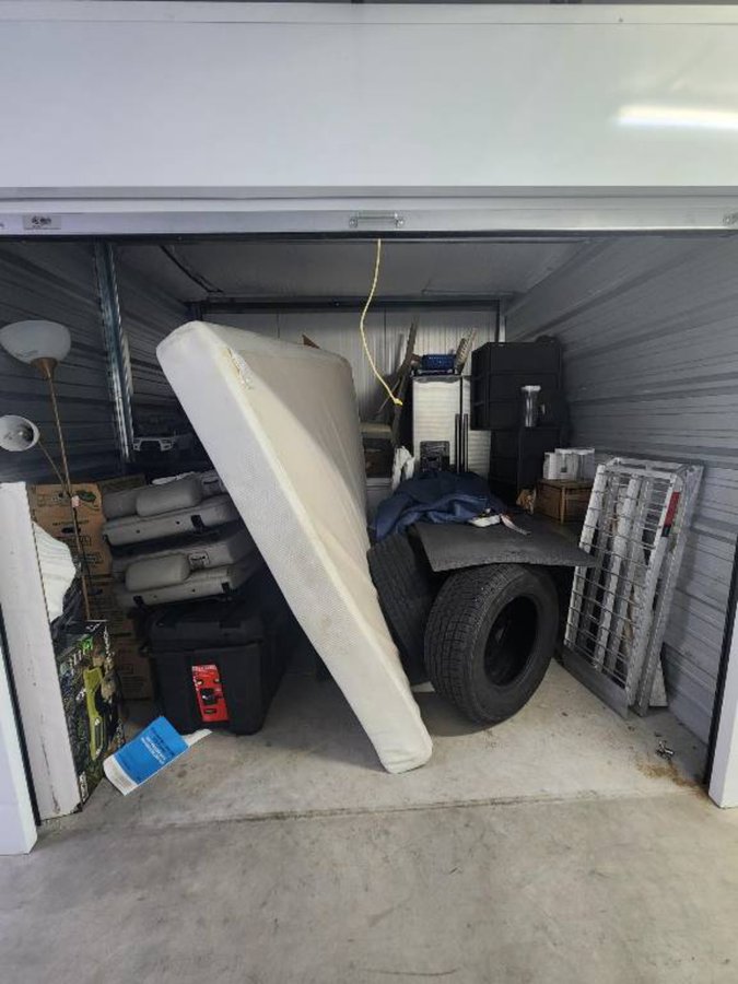 10 x 10 storage unit in San Antonio, TX