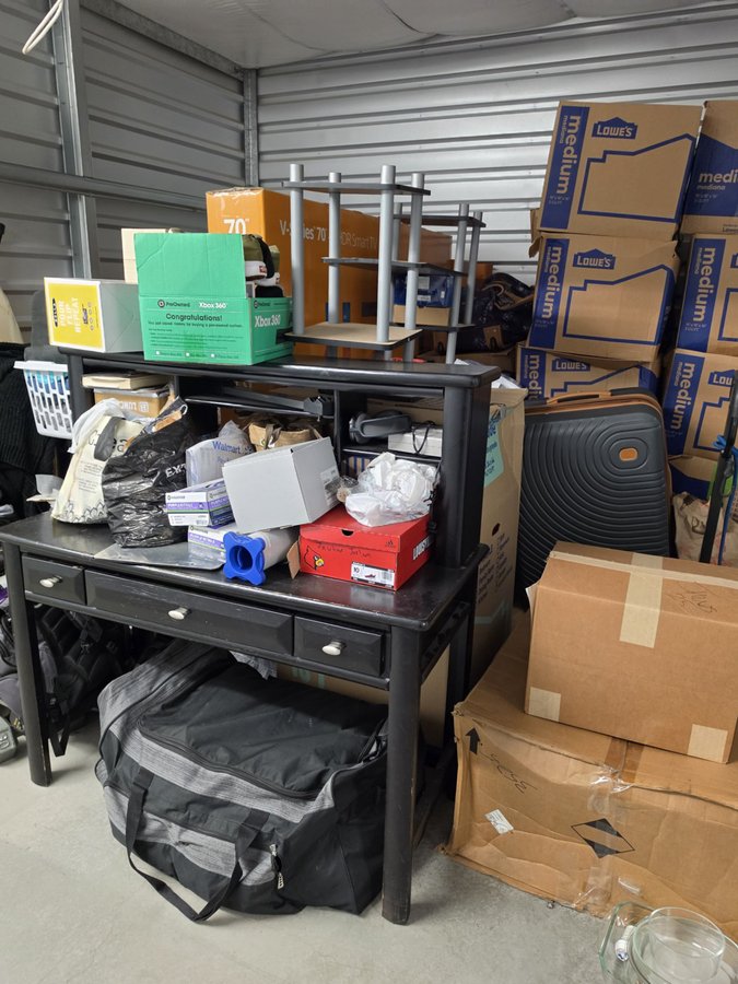 10 x 10 storage unit in Chandler, AZ