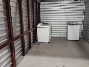10 x 20 storage unit in Temple Terrace, FL