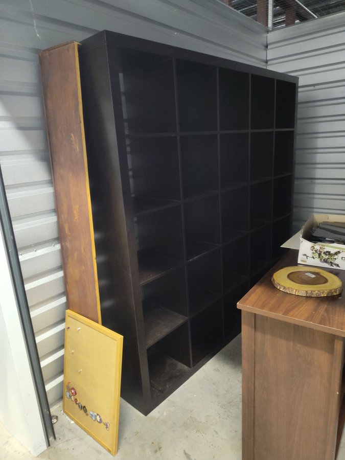 10 x 10 storage unit in Temple Terrace, FL