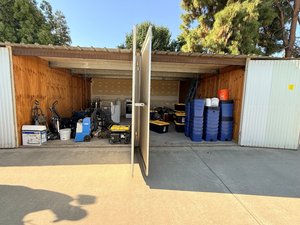 20 x 20 storage unit in Fresno, CA