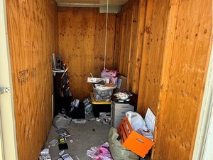 5 x 10 storage unit in Fresno, CA