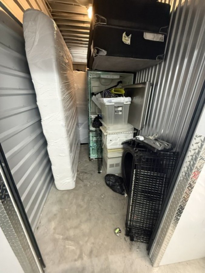 5 x 15 storage unit in Elmont, NY