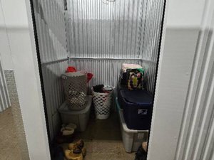 5 x 5 storage unit in Toledo, OH