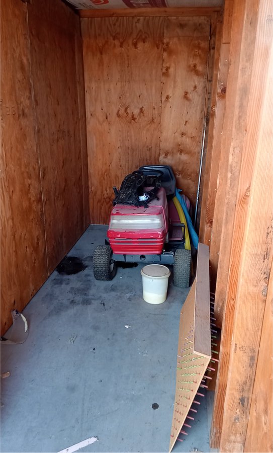 5 x 5 storage unit in Modesto, CA