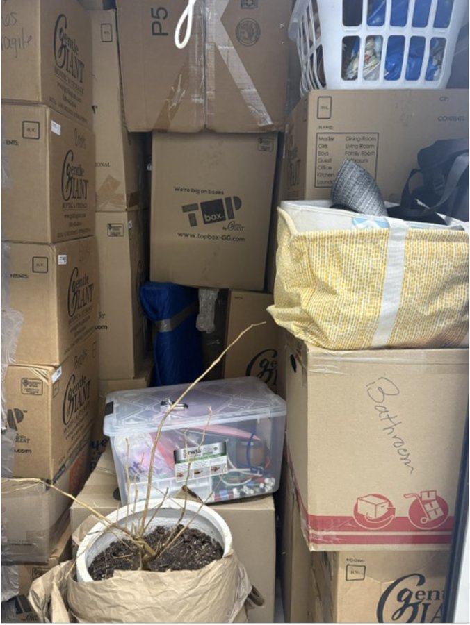 5 x 8 storage unit in Springfield, VA