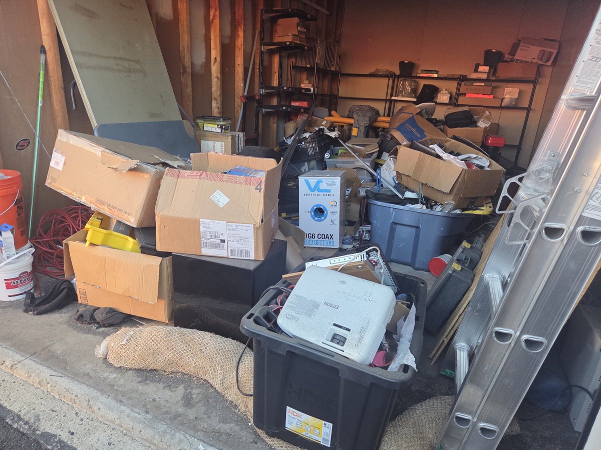 10 x 20 storage unit in San Marcos, CA
