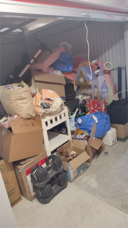 10 x 11 storage unit in Miami, FL