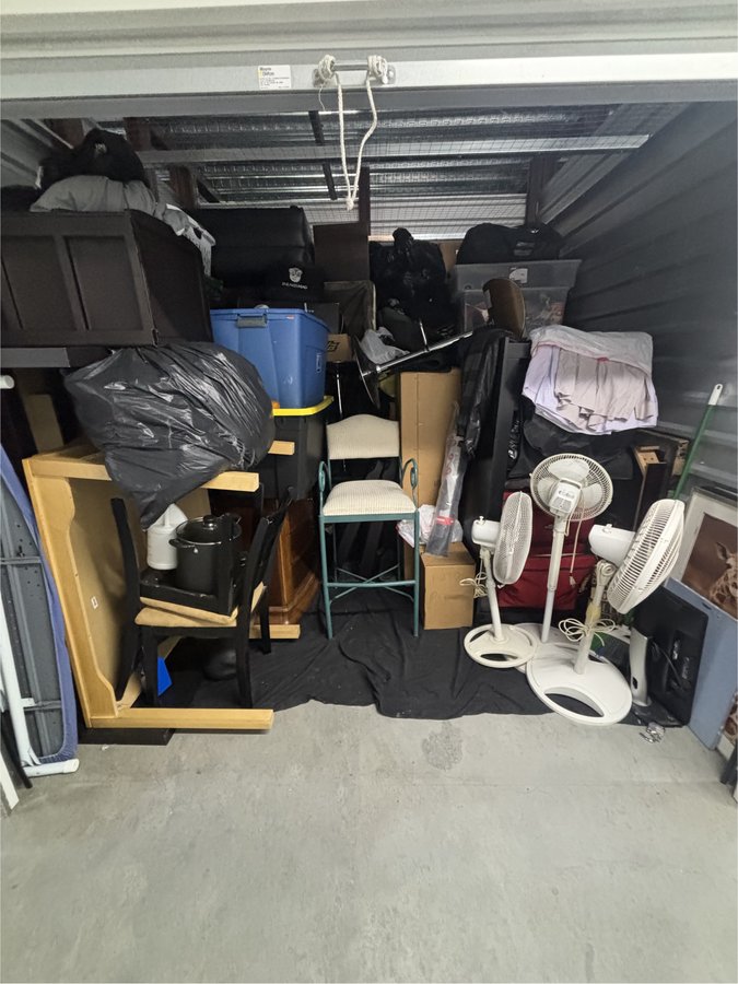 10 x 10 storage unit in Middle River, MD