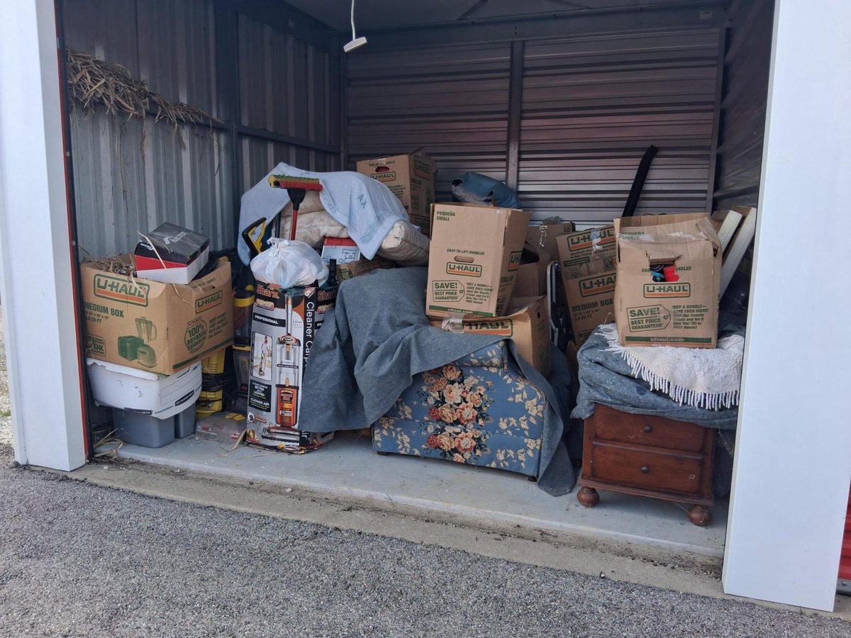 10 x 10 storage unit in Antioch, IL