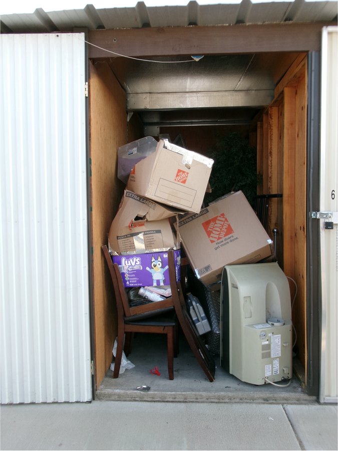 5 x 10 storage unit in Fresno, CA