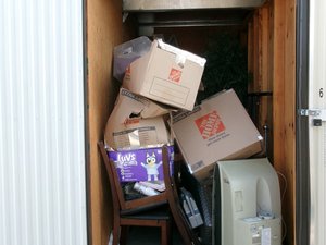 5 x 10 storage unit in Fresno, CA