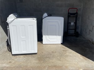 10 x 10 storage unit in Atlantic Beach, FL