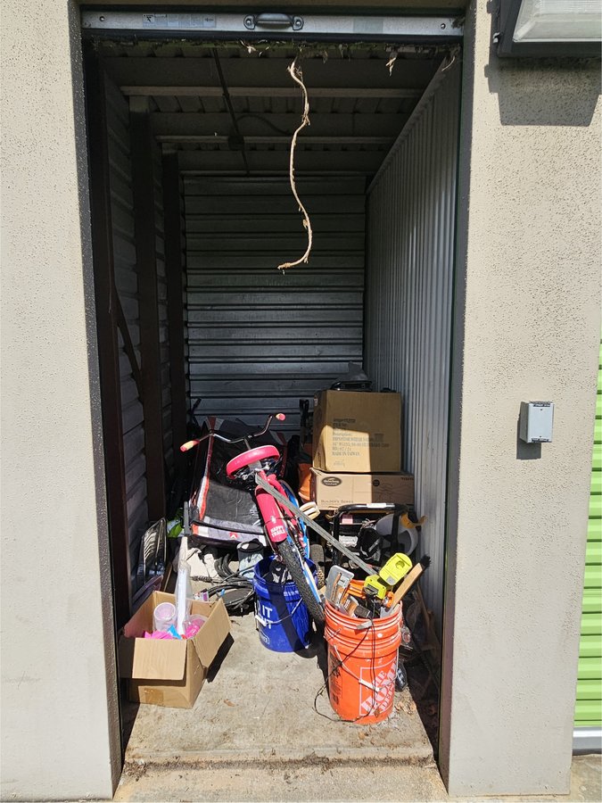 5 x 10 storage unit in Doraville, GA