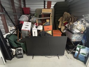 10 x 10 storage unit in Middle River, MD