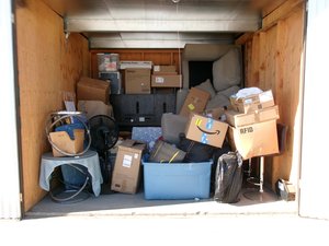 10 x 10 storage unit in Fresno, CA