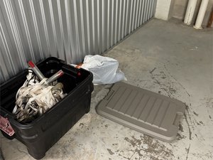 10 x 10 storage unit in Waipahu, HI