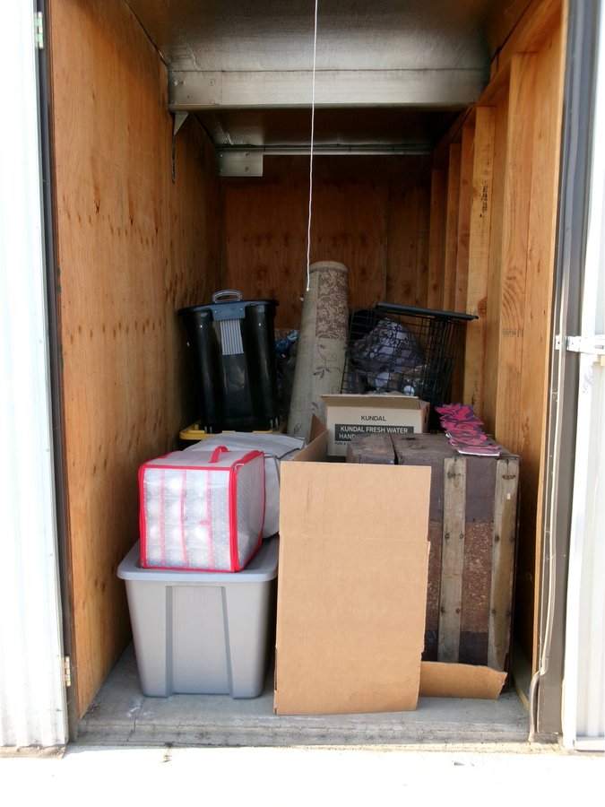 5 x 10 storage unit in Fresno, CA