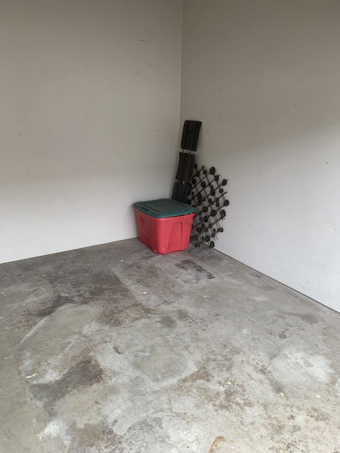 10 x 10 storage unit in Yakima, WA