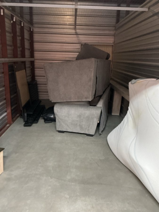 10 x 20 storage unit in Hollins, VA