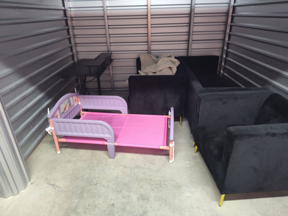 10 x 10 storage unit in Wesley Chapel, FL