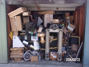 10 x 20 storage unit in Stockton, CA