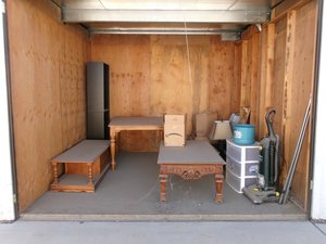 10 x 10 storage unit in Fresno, CA