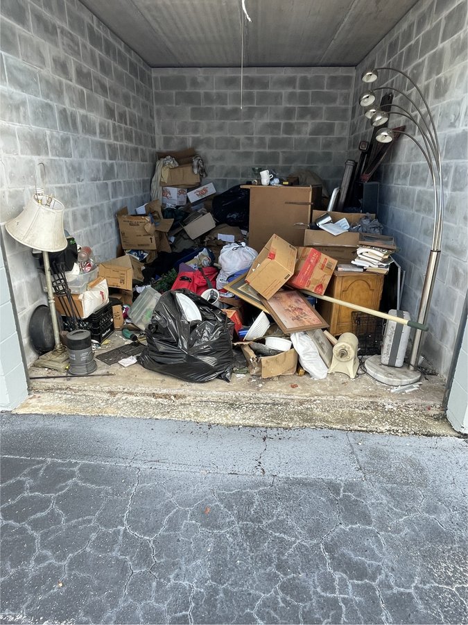 10 x 15 storage unit in Atlantic Beach, FL