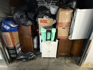 10 x 7 storage unit in Elmont, NY