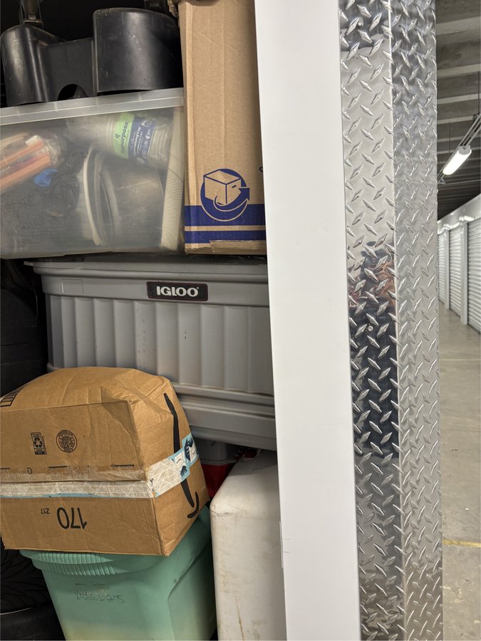 5 x 5 storage unit in Waipahu, HI