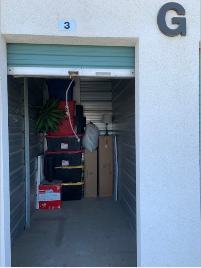 5 x 10 storage unit in Visalia, CA