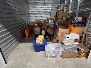10 x 14 storage unit in Taylor, MI