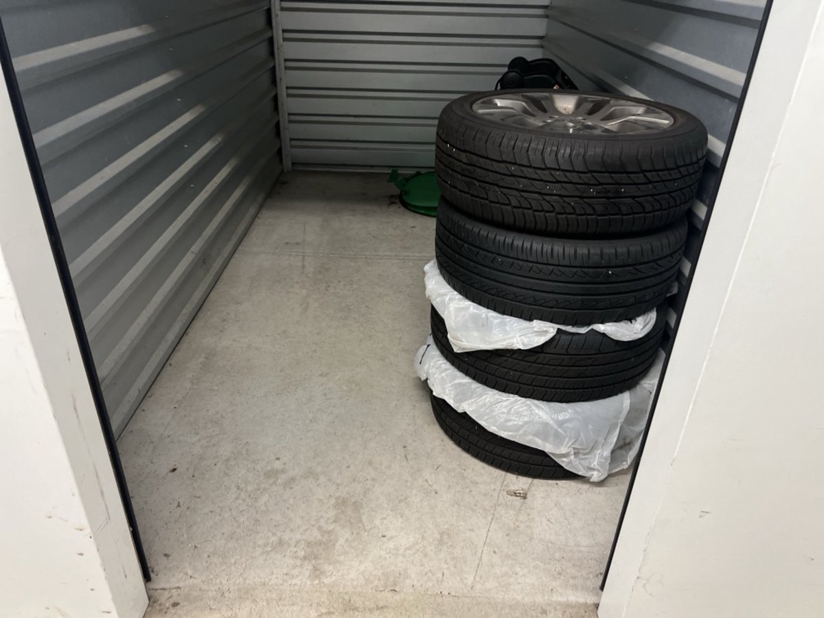 5 x 10 storage unit in Palatine, IL