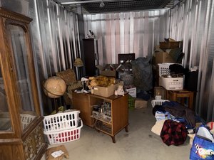 10 x 15 storage unit in Seven Corners, VA