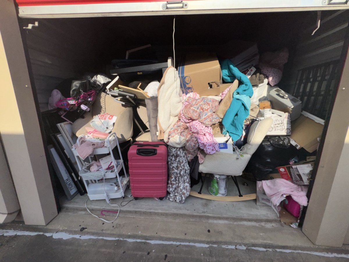 10 x 10 storage unit in Houston, TX