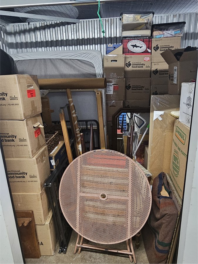 7 x 10 storage unit in Pittsburgh, PA