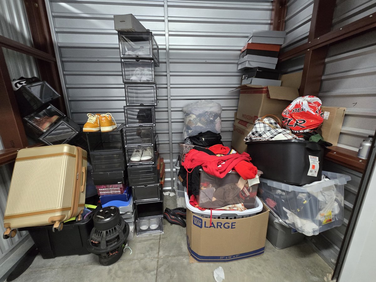 10 x 5 storage unit in Jacksonville, FL