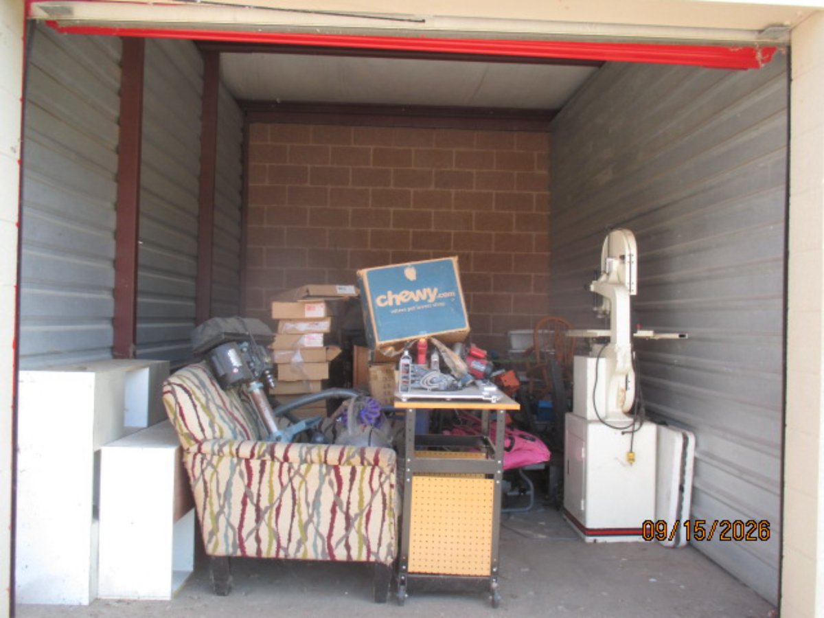 10 x 15 storage unit in East Peoria, IL