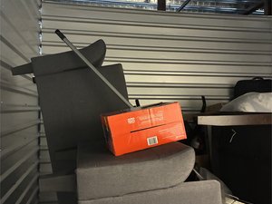 10 x 10 storage unit in Rockville, MD